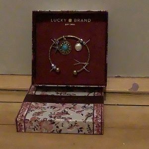 🍾 NIB Lucky Brand Charm Bangle Bracelet